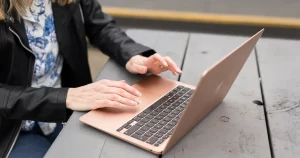Read more about the article 6 Marketing Tasks You Can Outsource to a Virtual Assistant